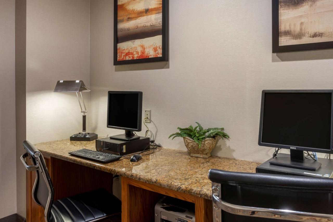 Best Western Plus Capital Inn Jefferson City Exterior photo