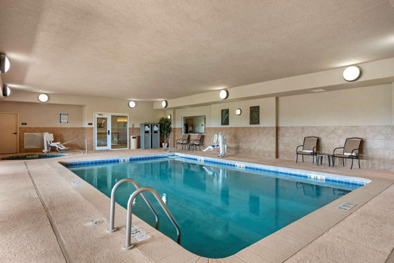 Best Western Plus Capital Inn Jefferson City Exterior photo