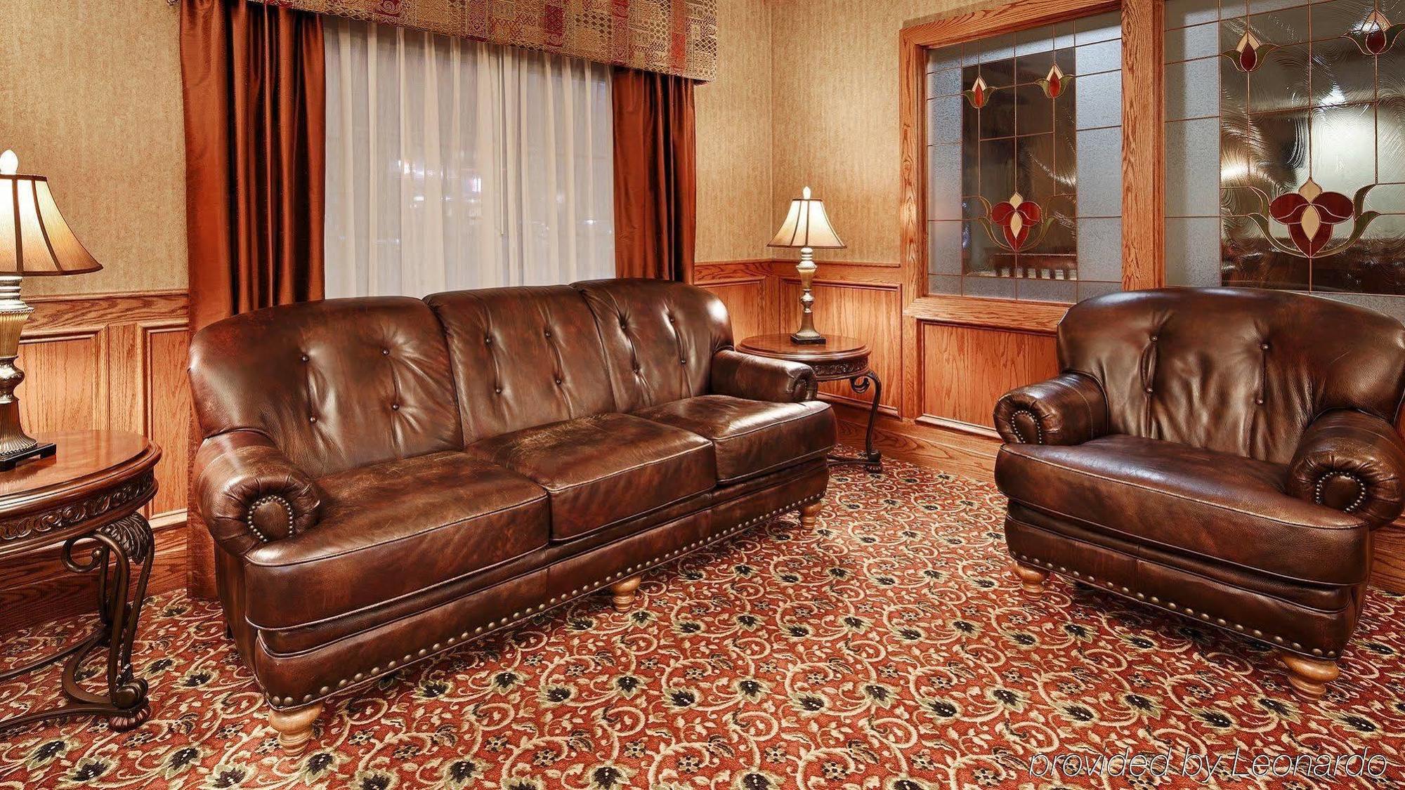 Best Western Plus Capital Inn Jefferson City Exterior photo